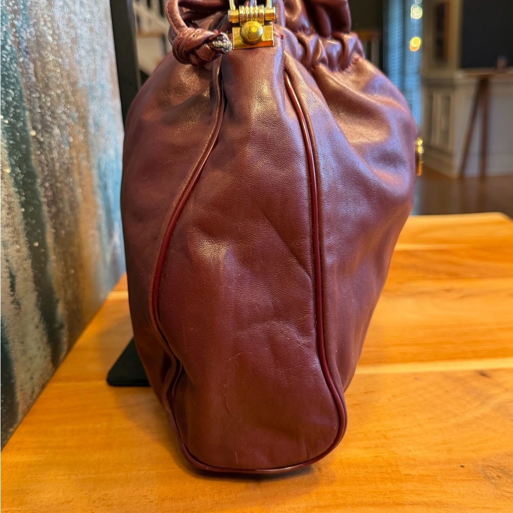 Etienne Aigner Minimalist 1970’s/80’s Burgundy Leather Bucket Shoulder Bag - Picture 9 of 16
